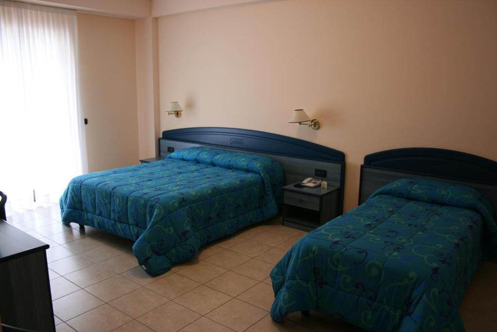 Hotel Gaudio Longobardi Номер фото