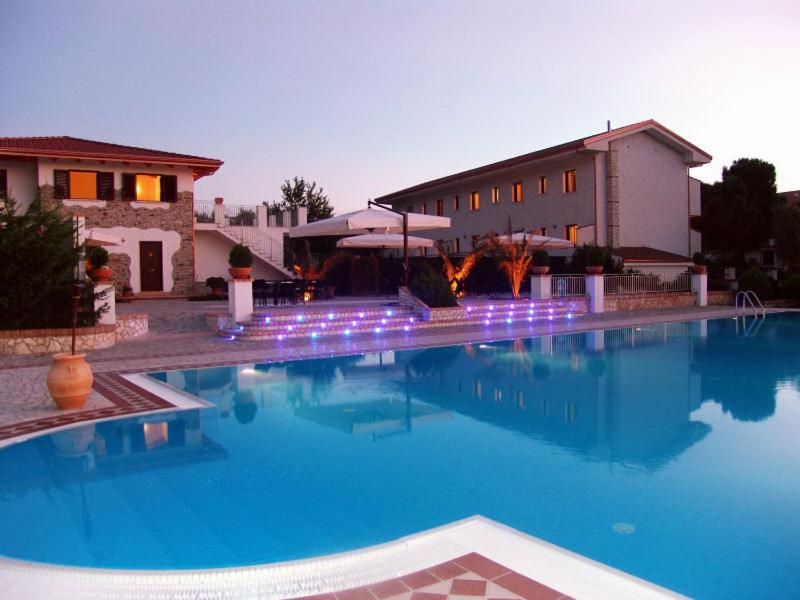 Hotel Gaudio Longobardi Екстер'єр фото